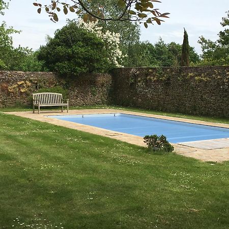 Manoir Des Bords De Rance Bed and Breakfast Plouër-sur-Rance Buitenkant foto