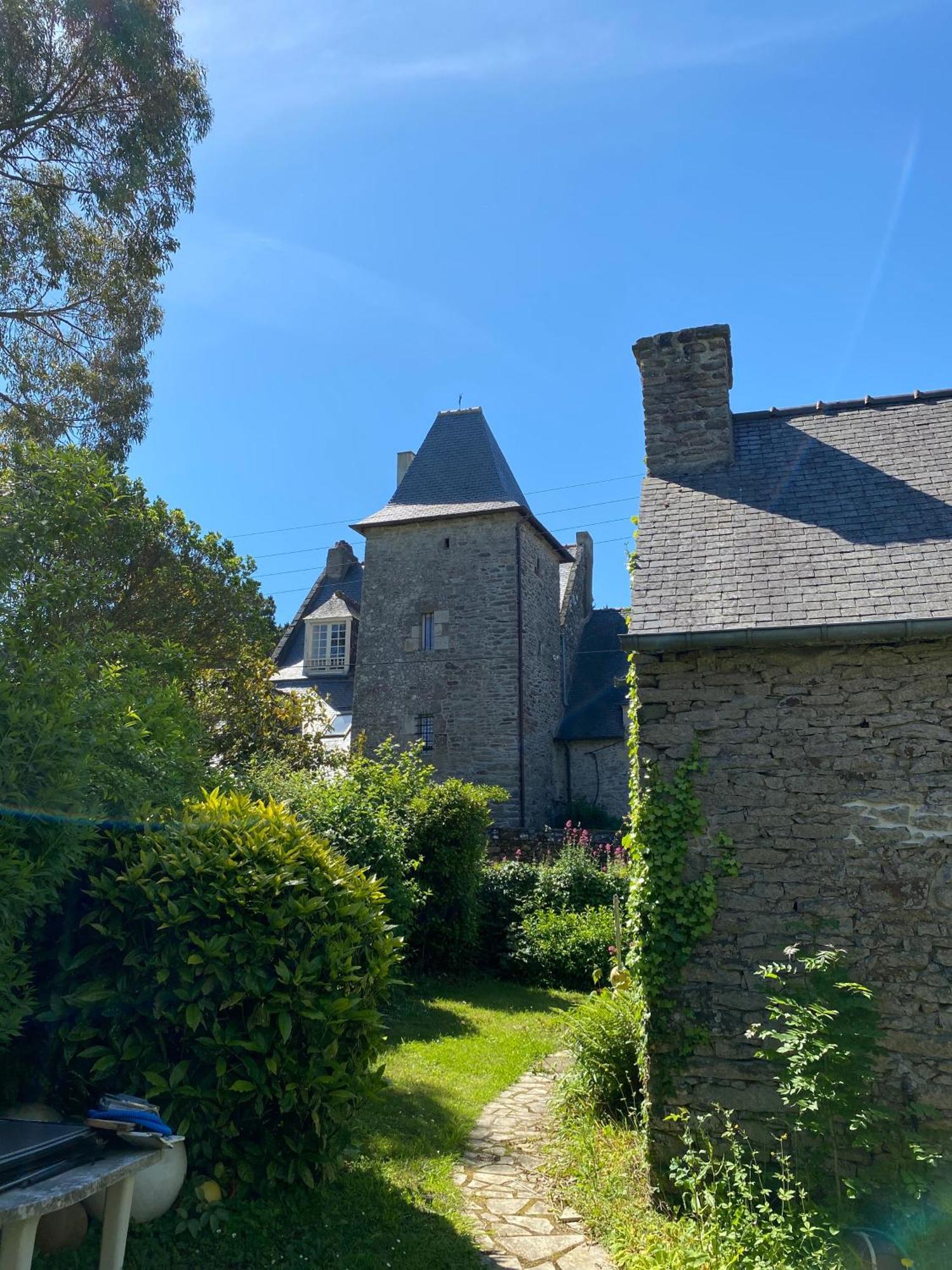 Manoir Des Bords De Rance Bed and Breakfast Plouër-sur-Rance Buitenkant foto
