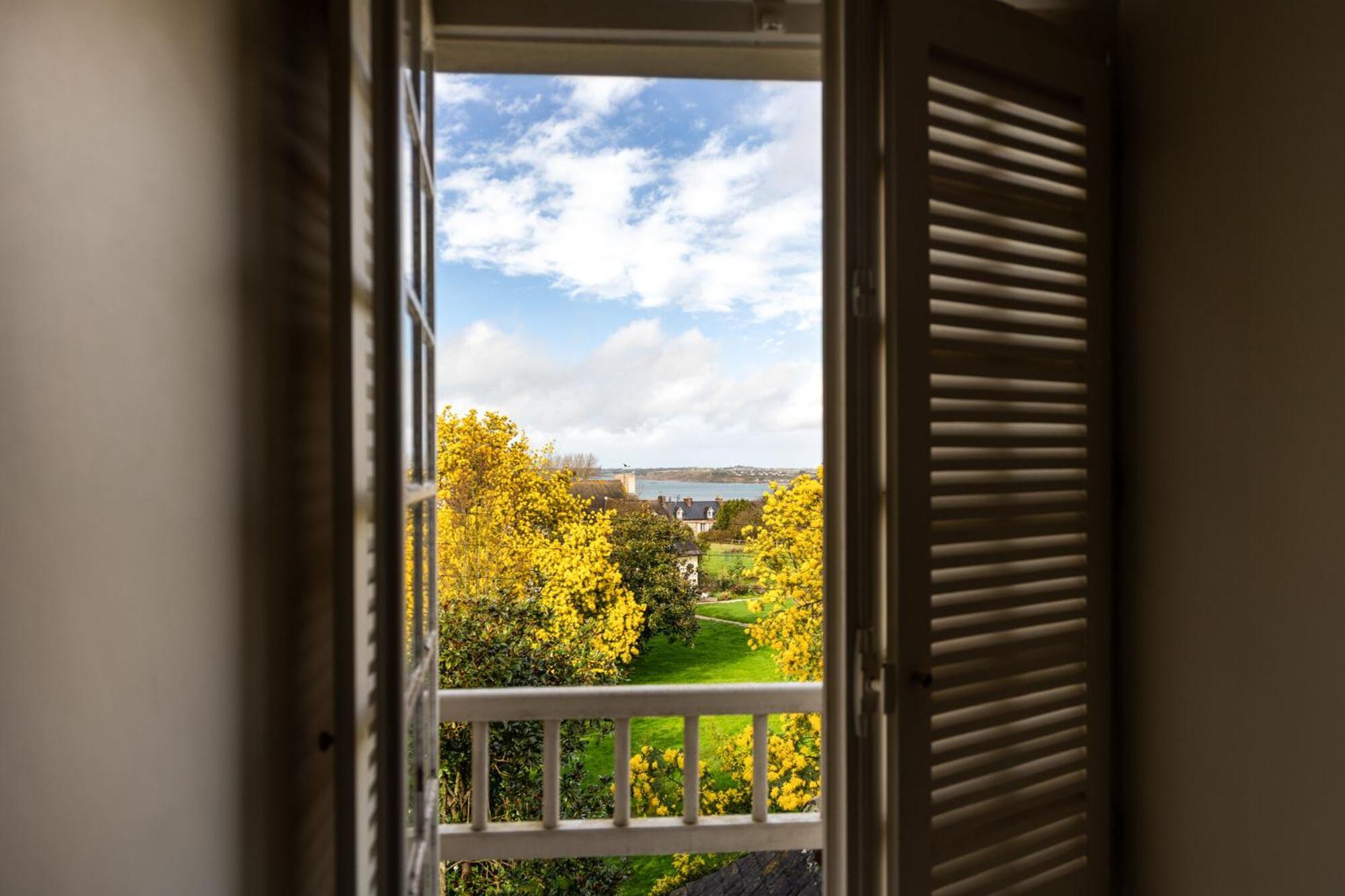 Manoir Des Bords De Rance Bed and Breakfast Plouër-sur-Rance Buitenkant foto